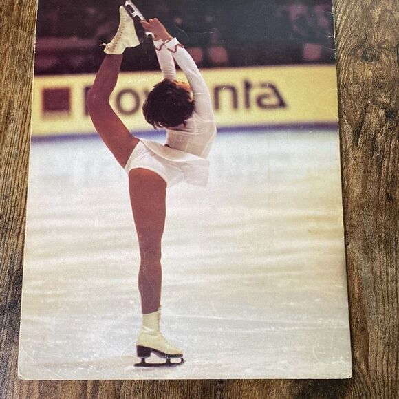 Lot 4 1980 Mead pocket portfolio folder Olympics - Picture 2 of 15